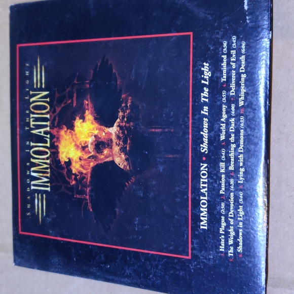 Immolation shadows and light - Picture 1 of 4